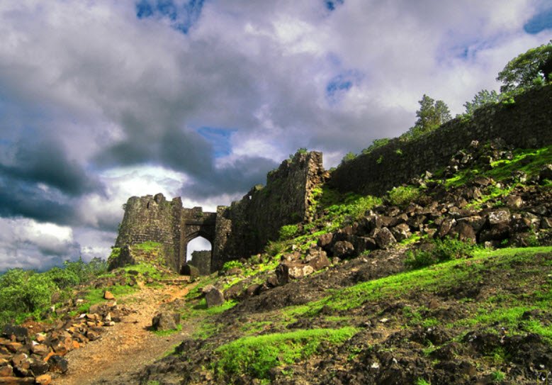 Gavilgarh Fort, Lawada, Maharashtra, India